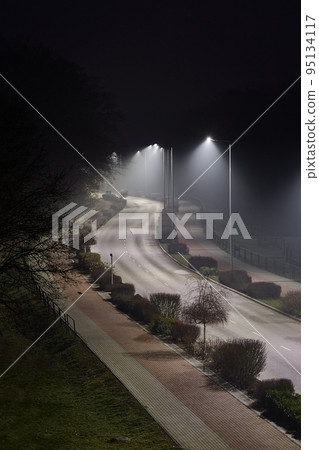 Foggy Road at night Foggy Road at night 95134117