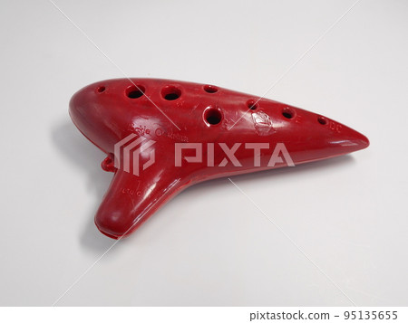 red ocarina 95135655