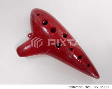 red ocarina 95135657