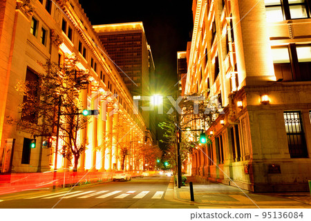 Night view near Nihonbashi Mitsui Memorial Museum, Tokyo Night view near Nihonbashi Mitsui Memorial Museum, Tokyo 95136084