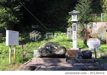小結神社由布市妙見石 95136419