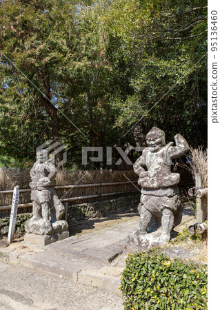 Kannoji Nio Statue Kannoji Nio Statue 95136460