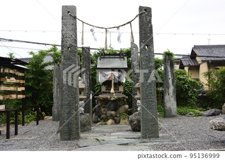 粟田神社的附屬神社加治神社 粟田神社的附屬神社加治神社 95136999