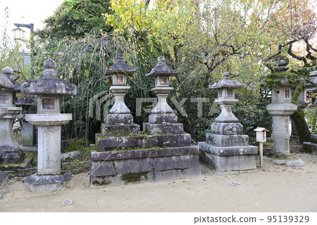 北野天滿宮大黑天石燈籠 95139329