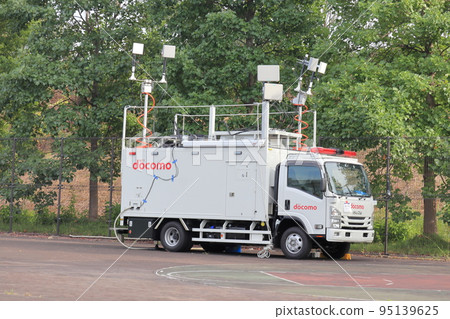 docomo移動基站車 95139625