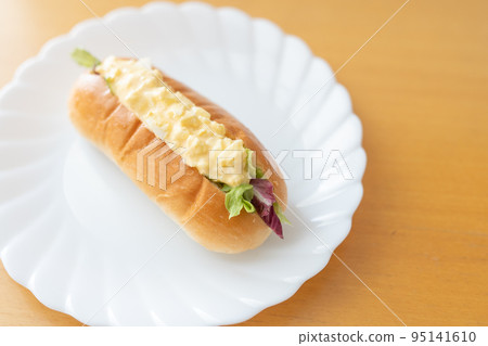 homemade egg sandwich 95141610