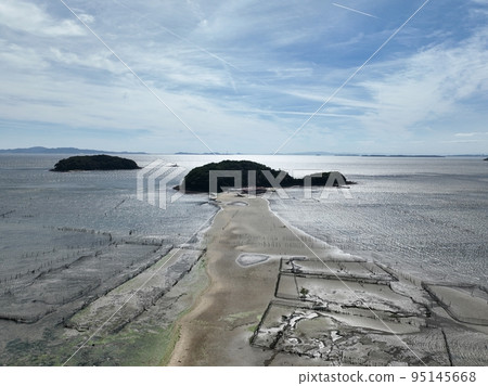 西尾市東葉海岸前島低潮的鳥瞰圖 西尾市東葉海岸前島低潮的鳥瞰圖 95145668