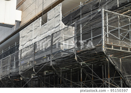 Building exterior wall construction and temporary gondola Building exterior wall construction and temporary gondola 95150397