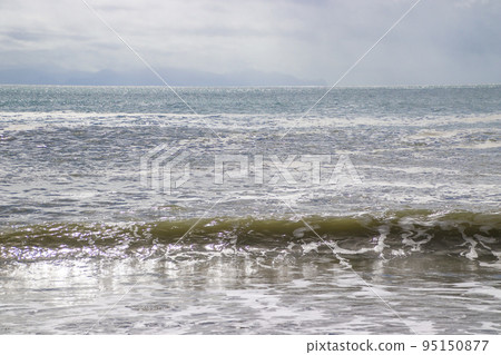 Waves to beat on the coast Waves to beat on the coast 95150877