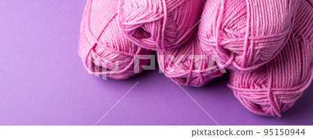 Crochet knitting yarn background 95150944