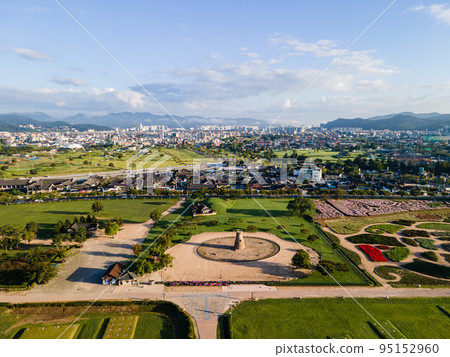 Gyeongju Cheomseongdae 95152960