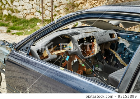 Car Wreck with missing parts Car Wreck with missing parts 95153899