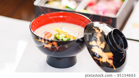 Ozoni是標準的新年早餐菜餚之一[新年形象] 95154683