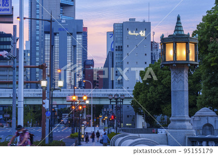 大阪淀屋橋的晨景[Goraiko Cafe] 10月初 95155179