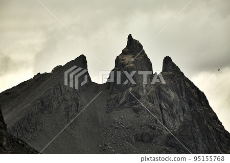 Mountain peaks at Vestrahorn, Stokksnes, Iceland Mountain peaks at Vestrahorn, Stokksnes, Iceland 95155768