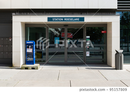 Roeselare, East Flemish Region - Belgium -  Entrance of the railwaystation 95157809