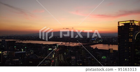 Sunset Sunset 95163313