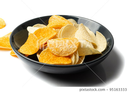Potato Chips on Black 95163333