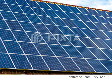 solar panels on the roof  95165492