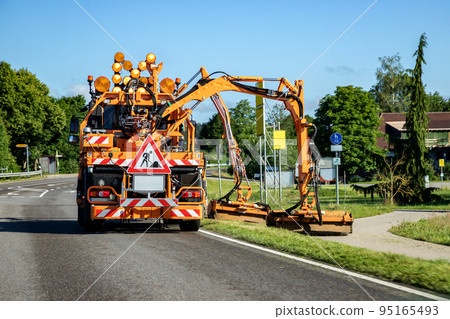 Road services 95165493
