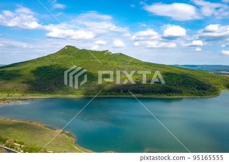 lake among hills lake among hills 95165555