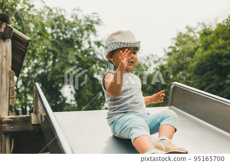 2-years-old, younger, person 95165700