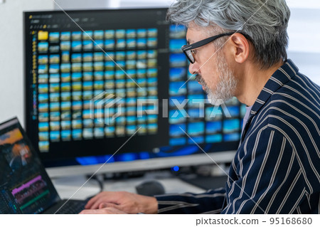 視頻/視頻創作者男性優雅視頻營銷推廣活動 視頻/視頻創作者男性優雅視頻營銷推廣活動 95168680
