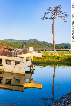 陸前高田奇蹟松和青年旅舍遺址 陸前高田奇蹟松和青年旅舍遺址 95169398