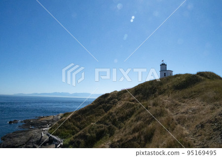 藍天和小燈塔 藍天和小燈塔 95169495