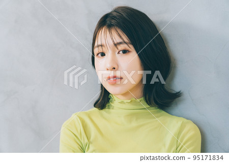 Hairstyle Constriction Midi Hairstyle Constriction Midi 95171834