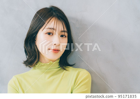 Hairstyle Constriction Midi Hairstyle Constriction Midi 95171835