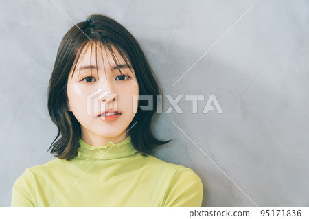 Hairstyle Constriction Midi Hairstyle Constriction Midi 95171836