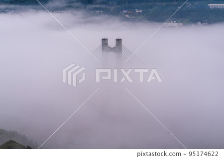 《Saitama Prefecture》 Chichibu Cityscape wrapped in a sea of clouds 95174622