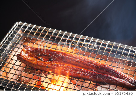 炭烤鰻魚燒 95175480