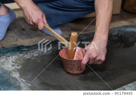 工匠手工藝品 傳統銅器製作 95179495