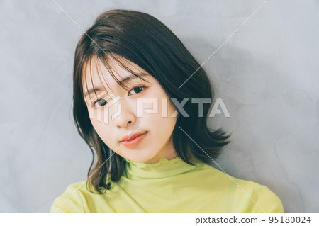 Hairstyle Constriction Midi 95180024