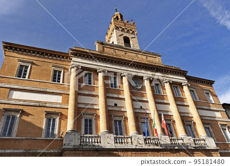 Foligno , Palazzo Comunale,town hall 95181480