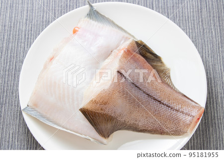 比目魚(紅比目魚)魚片。 比目魚(紅比目魚)魚片。 95181955