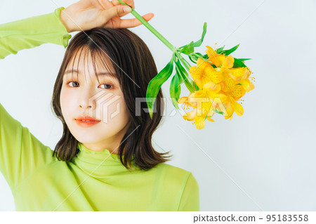 Flowers and young women hairstyles & beauty images Flowers and young women hairstyles & beauty images 95183558