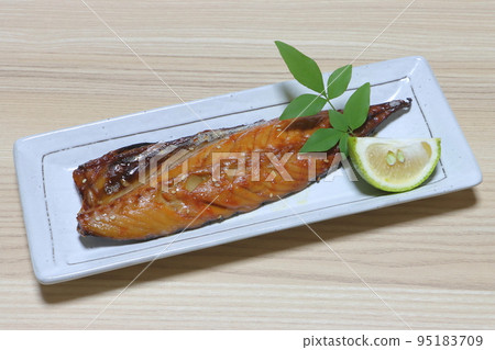 Grilled mackerel (dried with mirin) 95183709