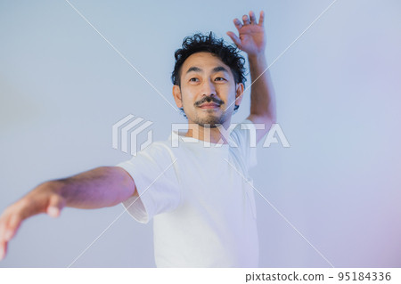 Bearded man Bearded man 95184336