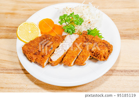 豬排和捲心菜絲 95185119