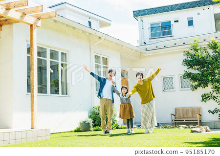 一家人在獨立屋開始新生活 95185170