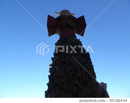 [Spain] Sagrada Familia Silhouette of the Tree of Life on the Nativity Facade (Barcelona) 95186434