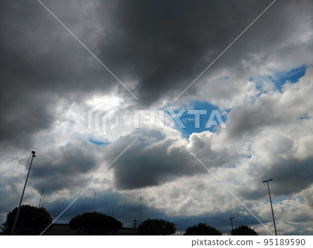 春雨雲 春雨雲 95189590