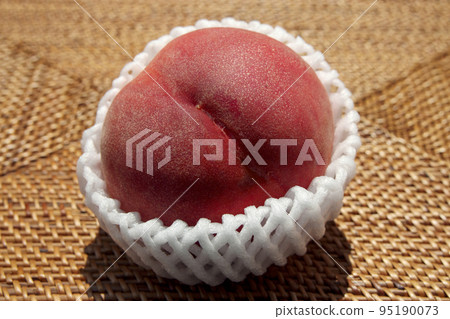 帶果帽的桃子 帶果帽的桃子 95190073