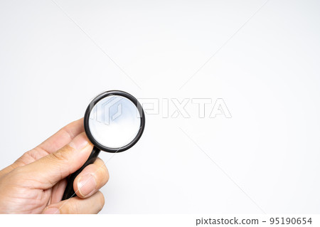 手拿著聽診器 95190654