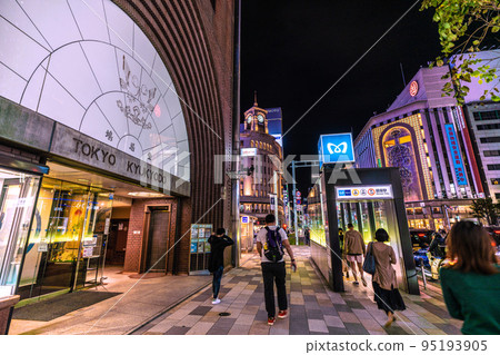 Tokyo cityscape in Japan October ・The streets of Ginza with neon lights at night and the entrance to Ginza Station on the Tokyo Metro = October 11 Tokyo cityscape in Japan October ・The streets of Ginza with neon lights at night and the entrance to Ginza Station on the Tokyo Metro = October 11 95193905