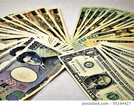 Dollar banknotes and Japanese banknotes 2 Dollar banknotes and Japanese banknotes 2 95194427