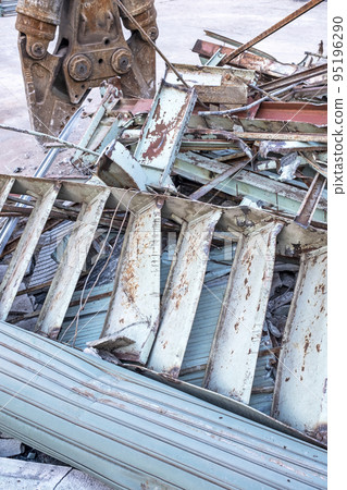 Metal scraps Metal scraps 95196290